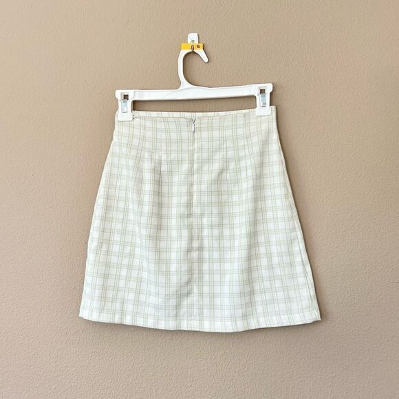 Brandy Melville Checkered Mini Skirt - Picture 5 of 7